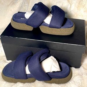 Dries can noten Padded mesh platform slides